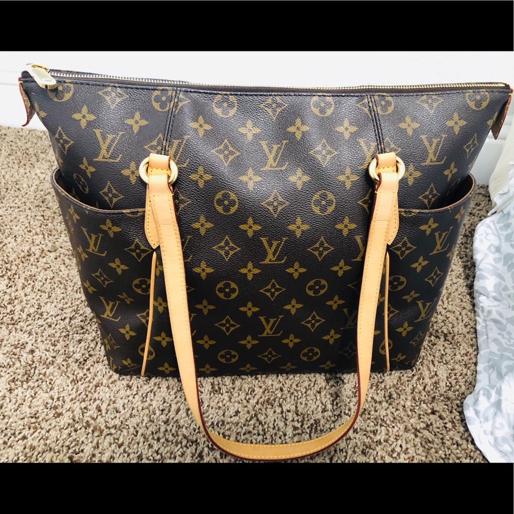 Louis Vuitton Totally MM Monogram